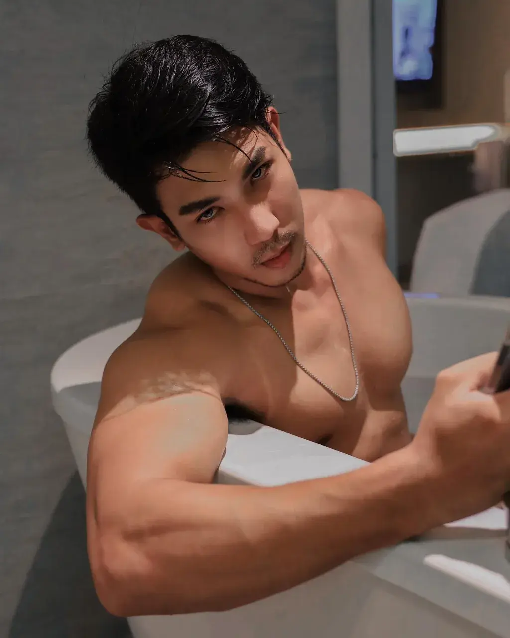 ซูมหน้าล่าสวาท