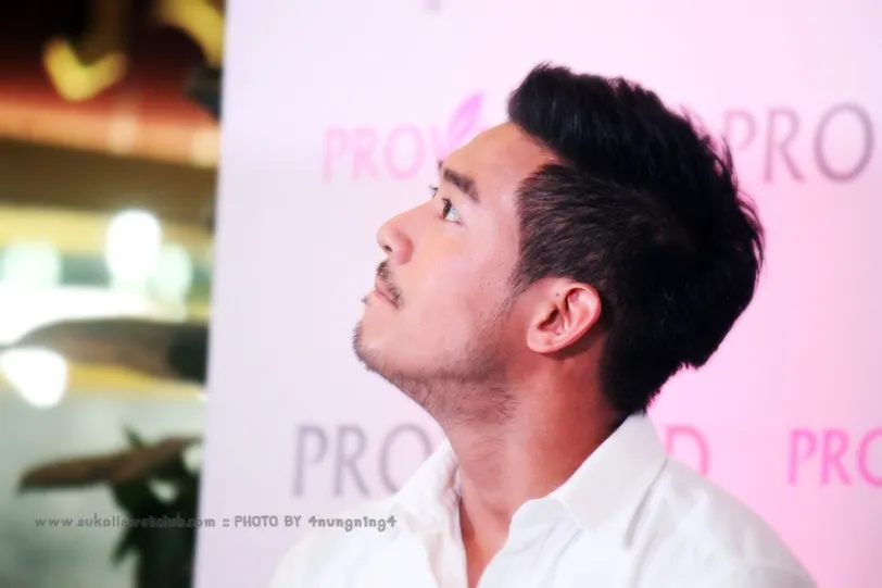 ซูมหน้าล่าสวาท