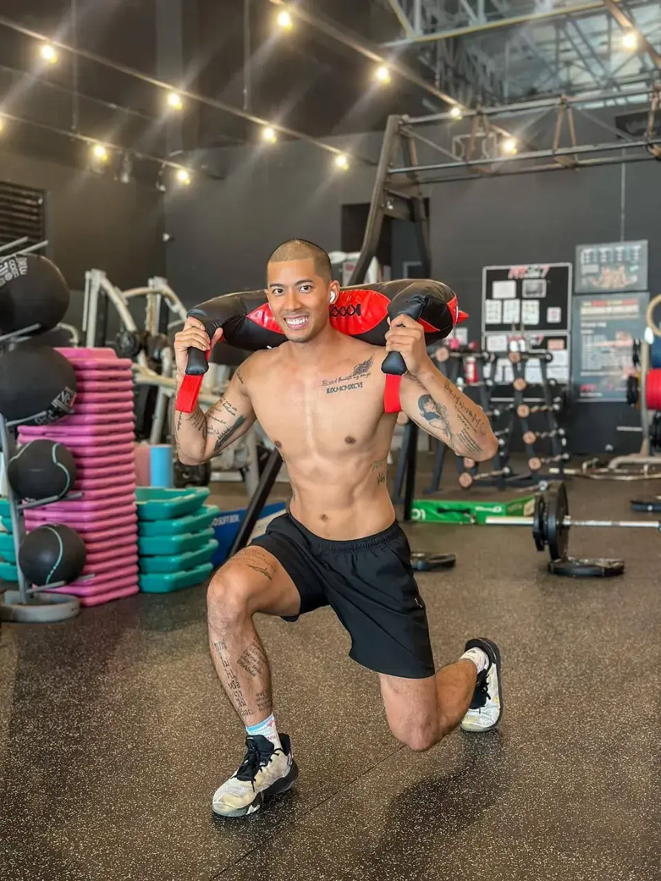 รักผ่านจอ