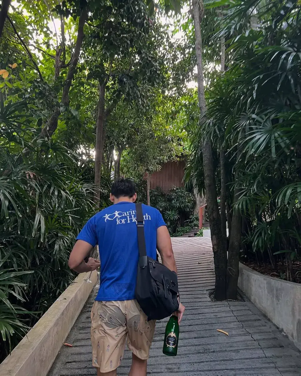 รักผ่านจอ