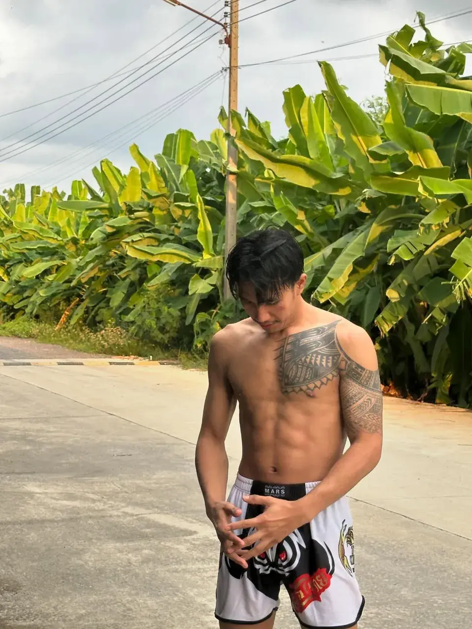 รักผ่านจอ