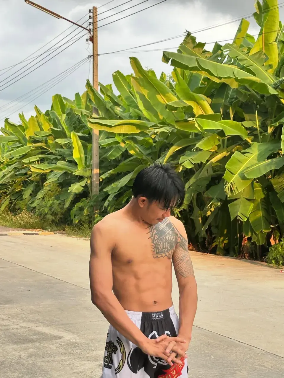 รักผ่านจอ