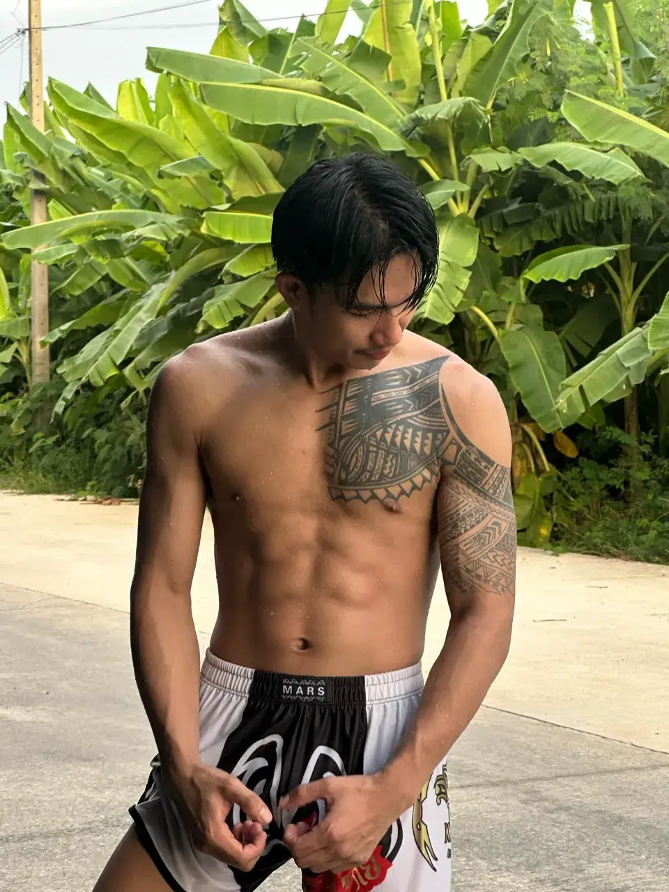 รักผ่านจอ