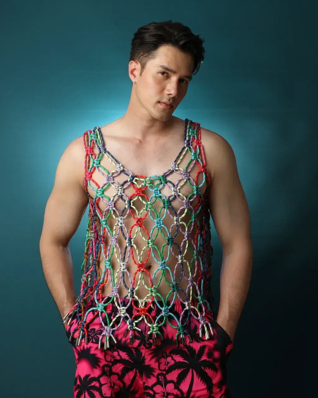 มิกค์ ทอง 2025