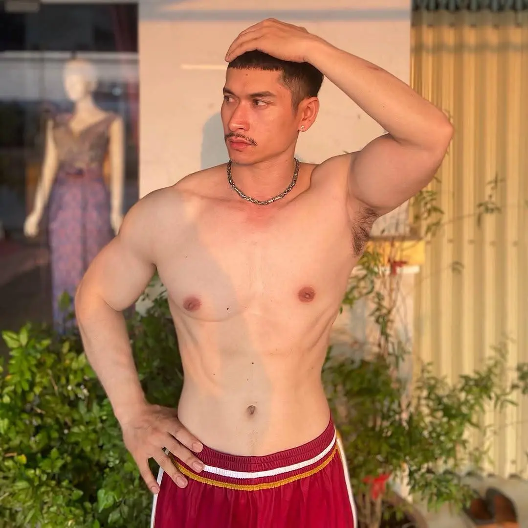 เสวเล่นซ่ะน้ำกระจอก