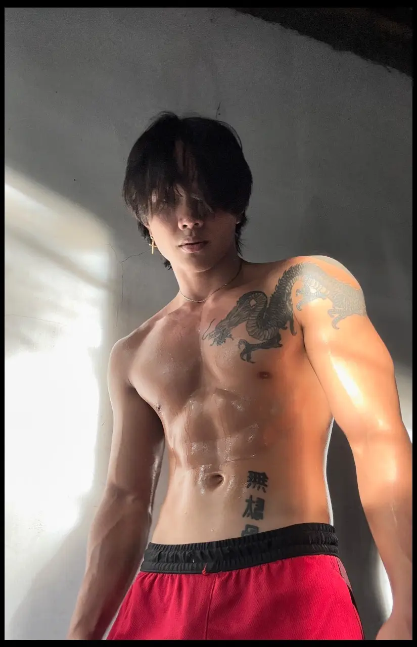 Cool and cute guy : Rhenz Win