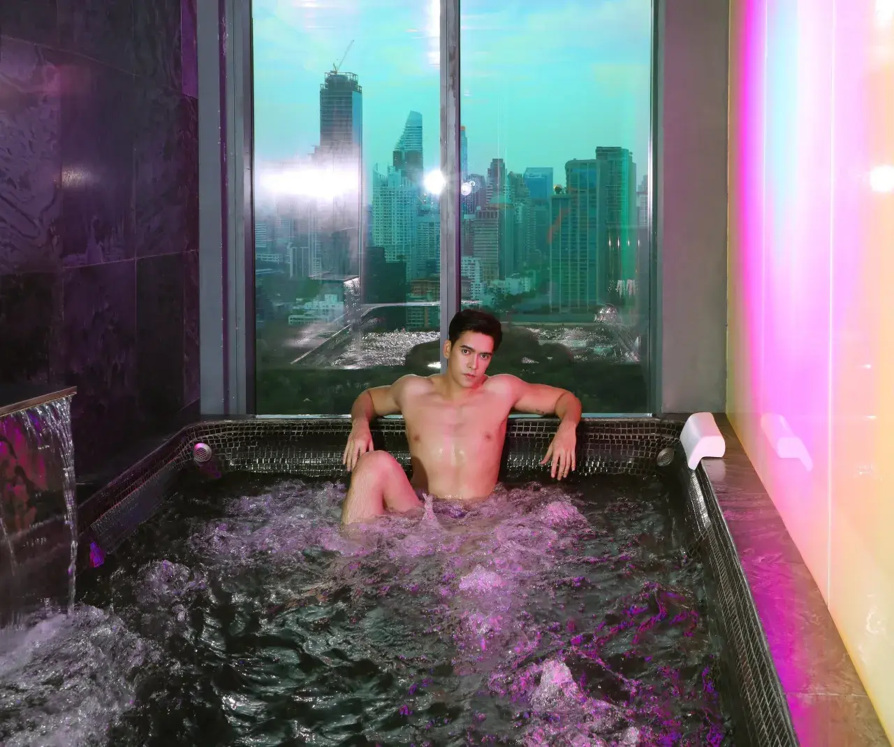 ยอมโดนหมีสอย