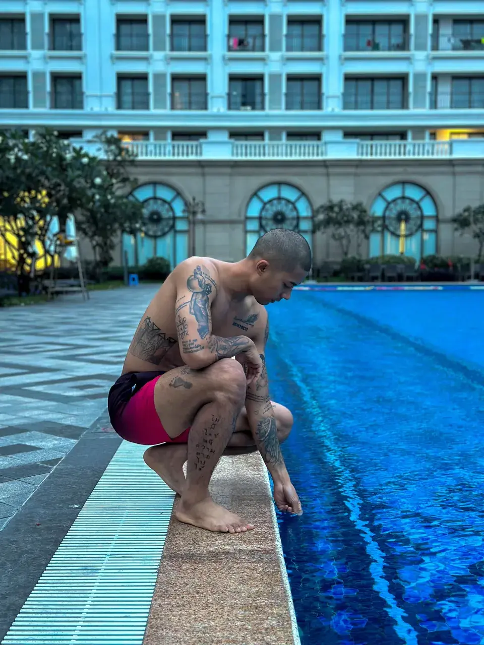 ผู้ชายสีผิวแทนแสนเสน่ห์