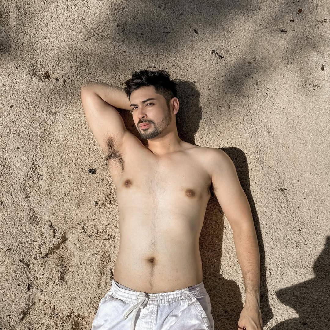 ยอมโดนแทง