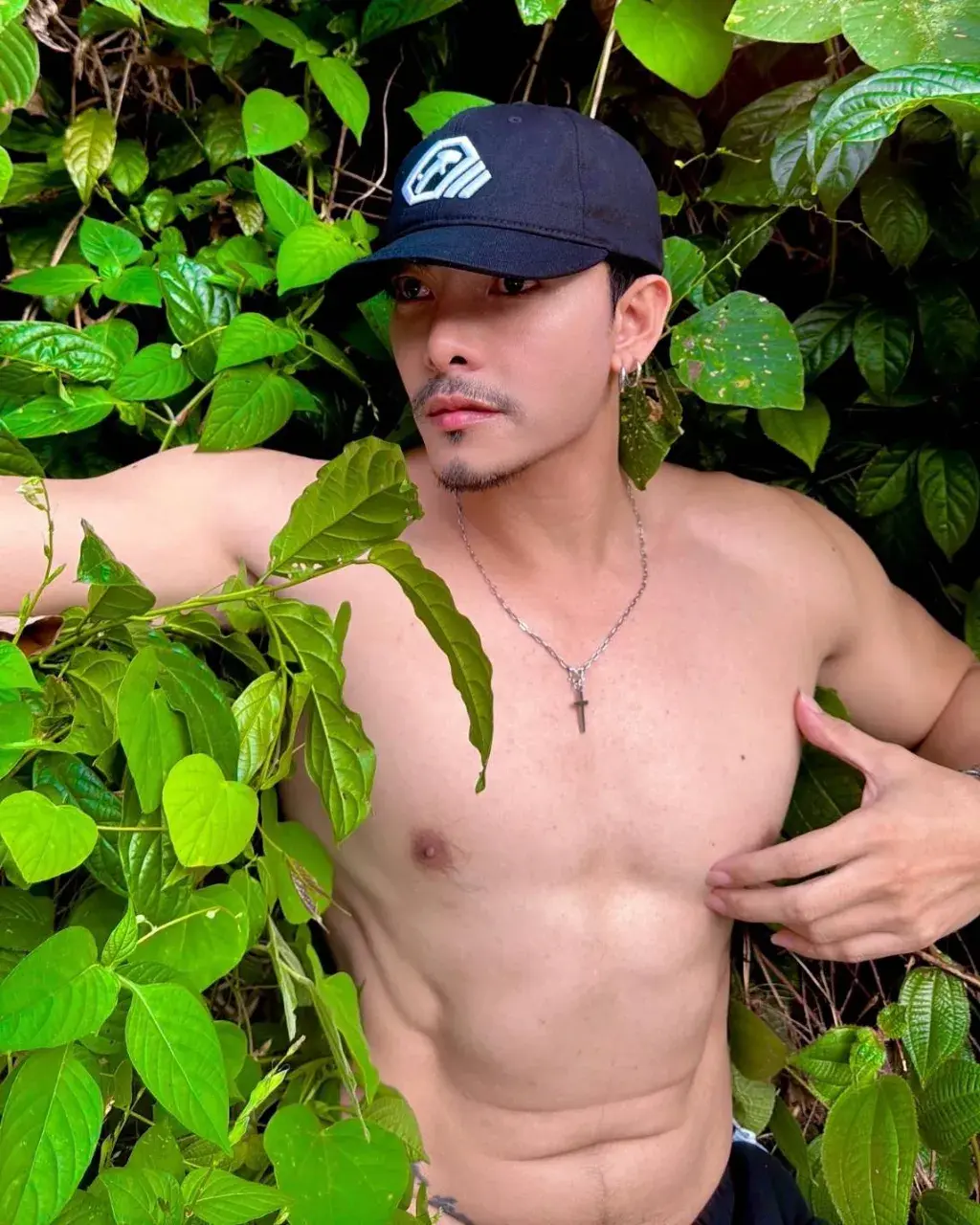 ยอมฉีกเลย