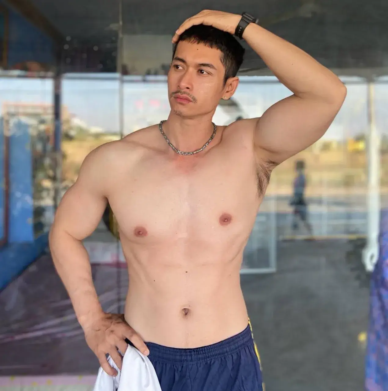 ยอมฉีกเลย