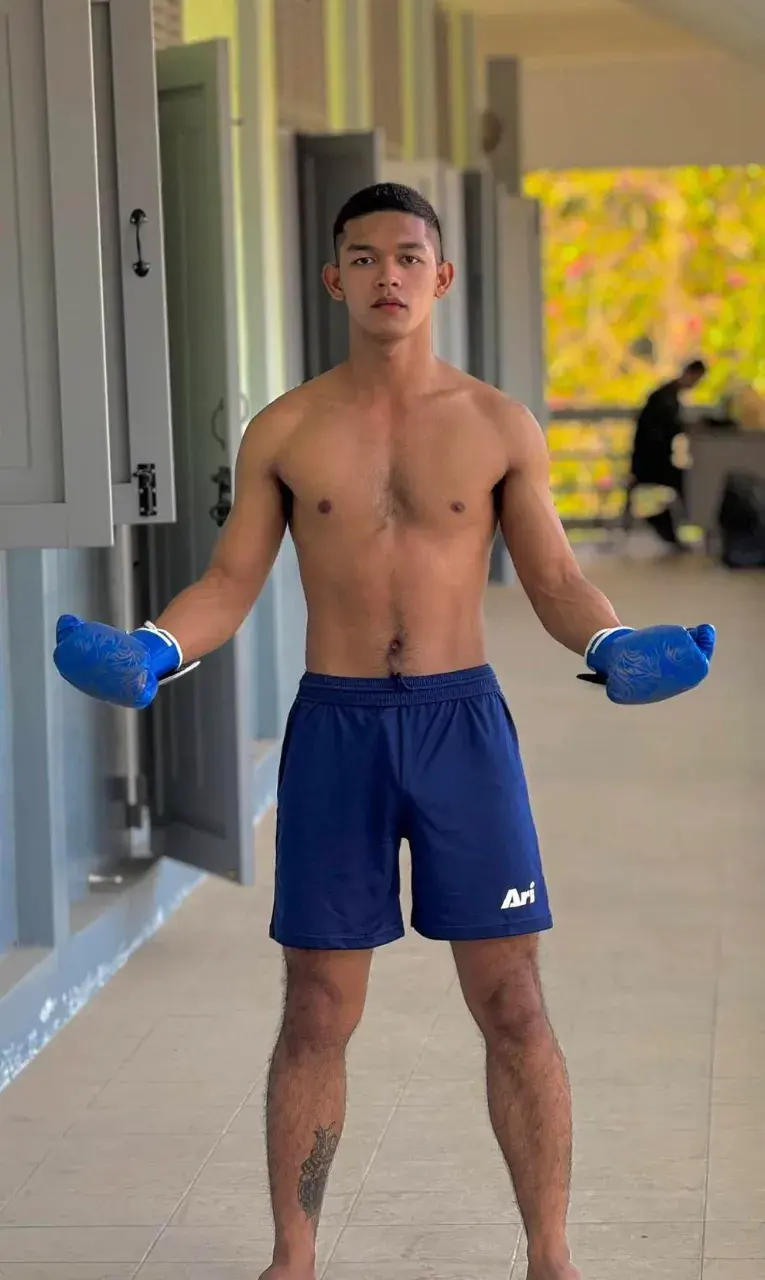 ยอมฉีกเลย