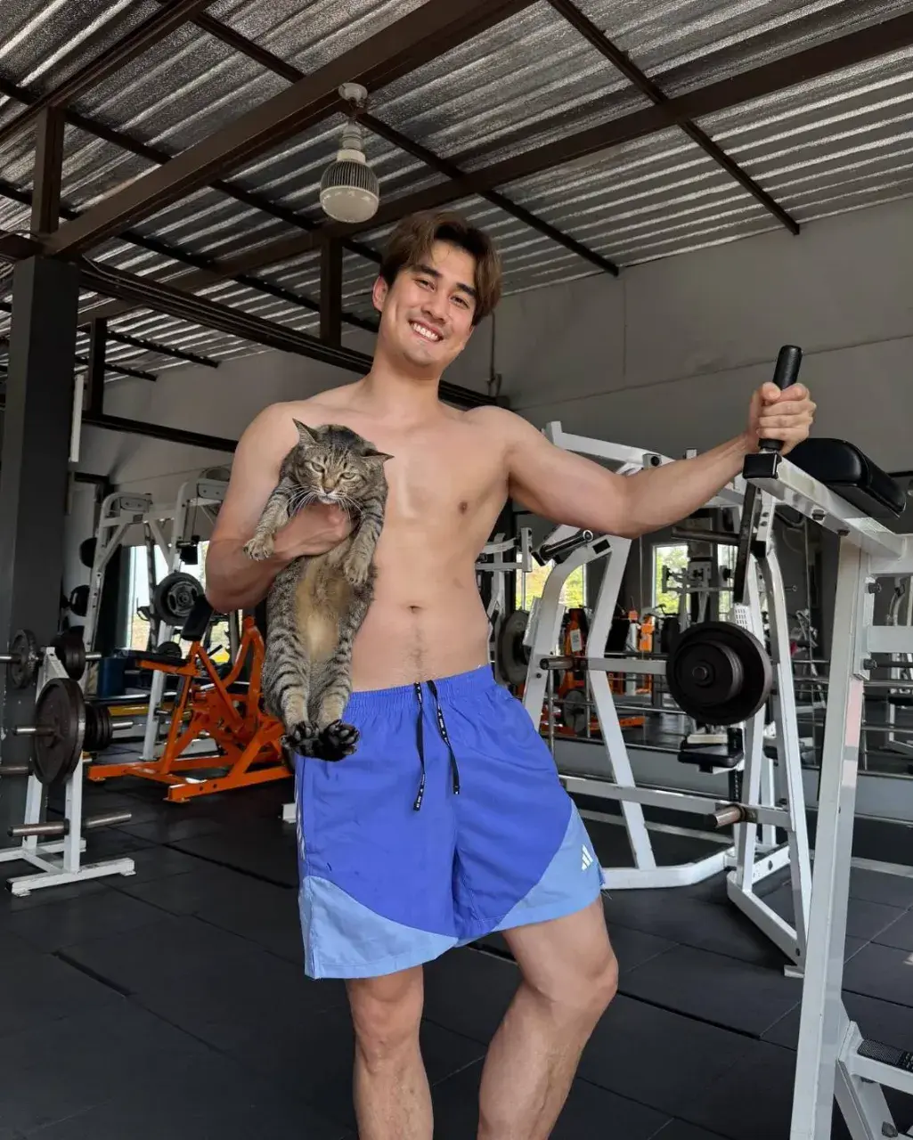 ยอมฉีกเลย