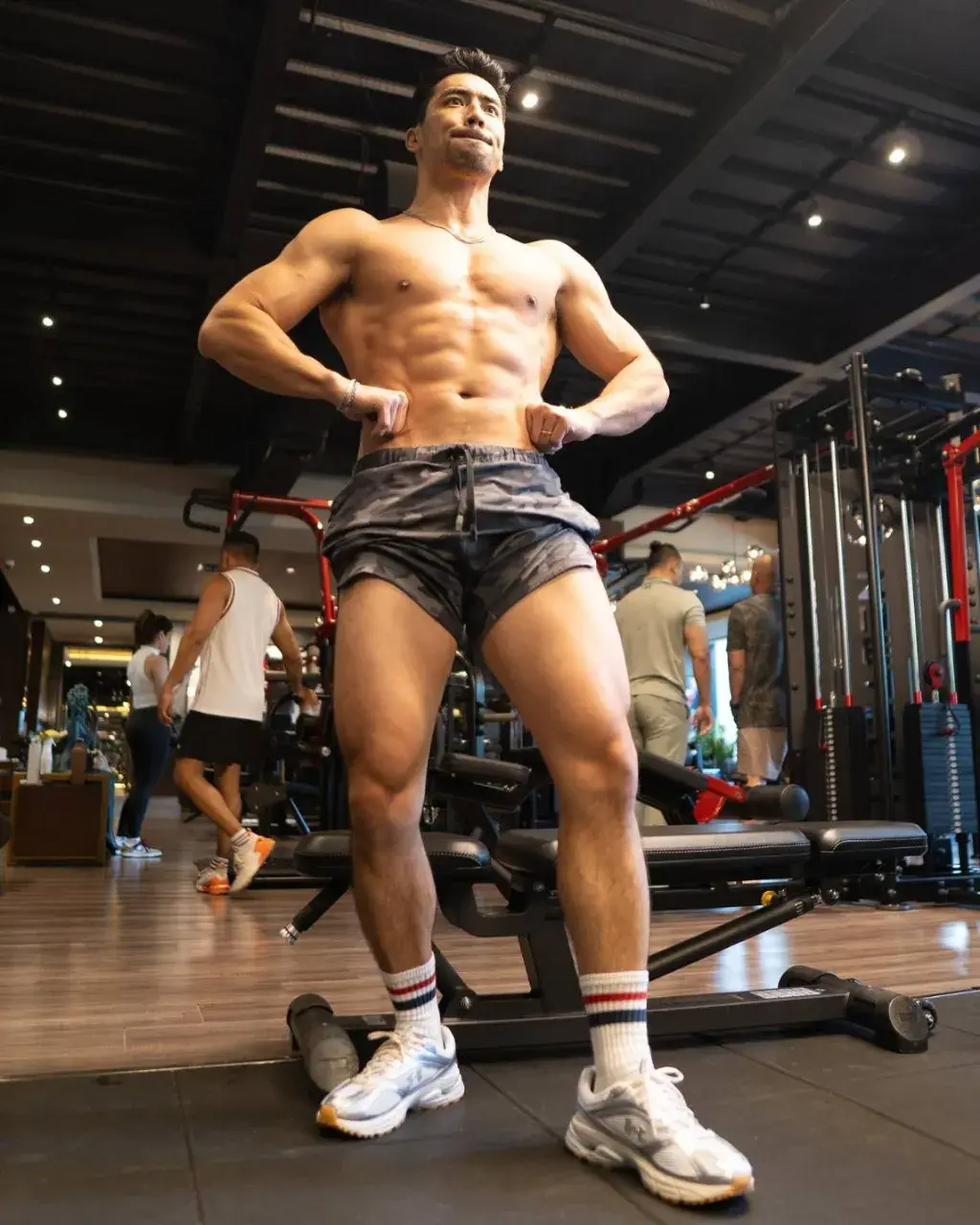 พ่อโยชิสตั๊นที่หล่อล่ำที่สุด