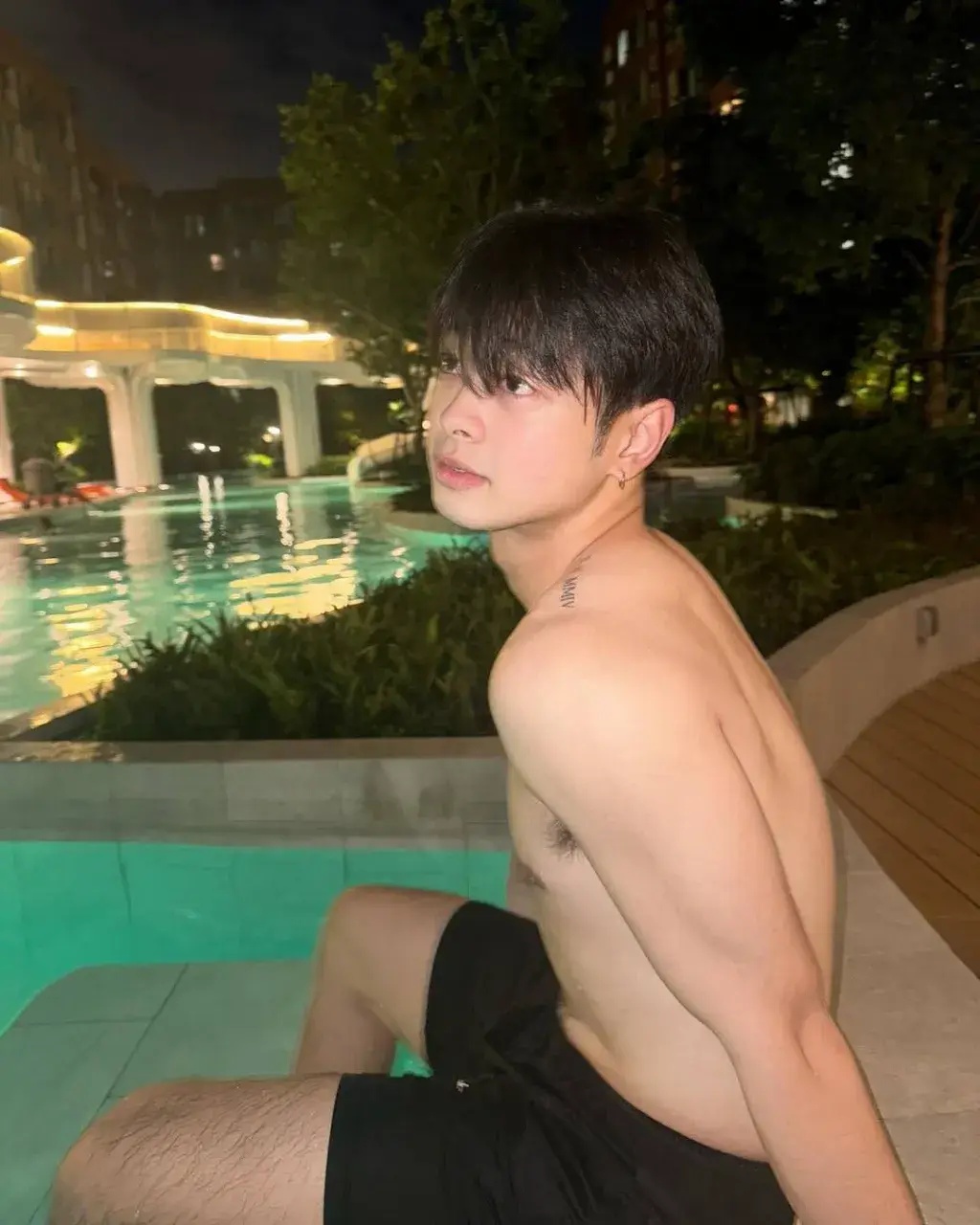 สักดอกใหญ่ๆมั้ยล่ะ