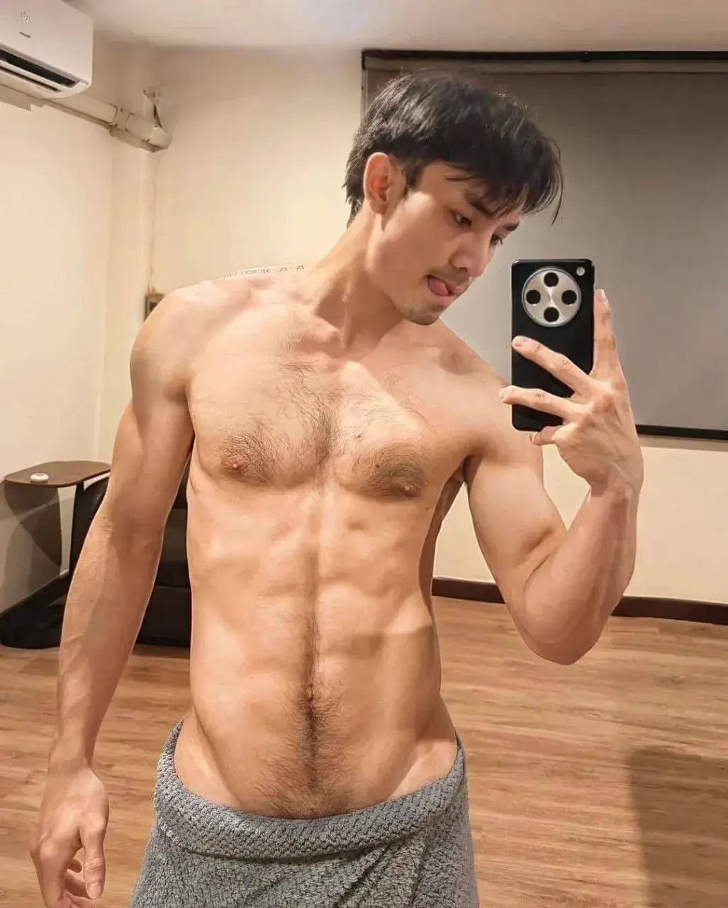 สักดอกใหญ่ๆมั้ยล่ะ