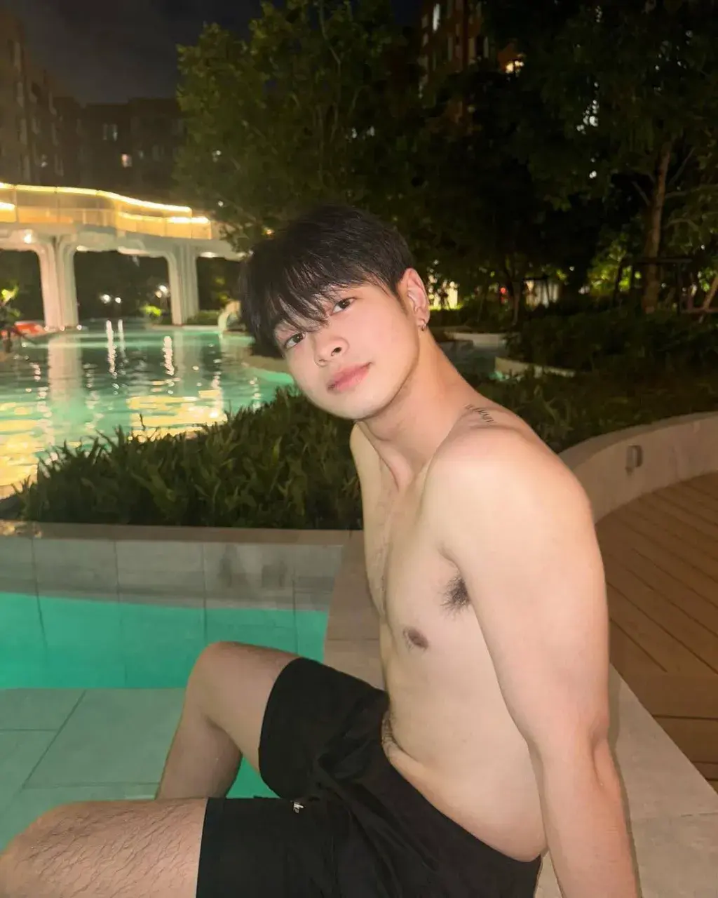 สักดอกใหญ่ๆมั้ยล่ะ