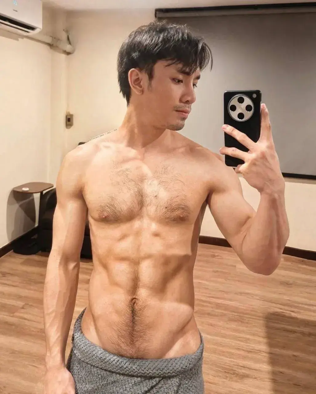 สักดอกใหญ่ๆมั้ยล่ะ