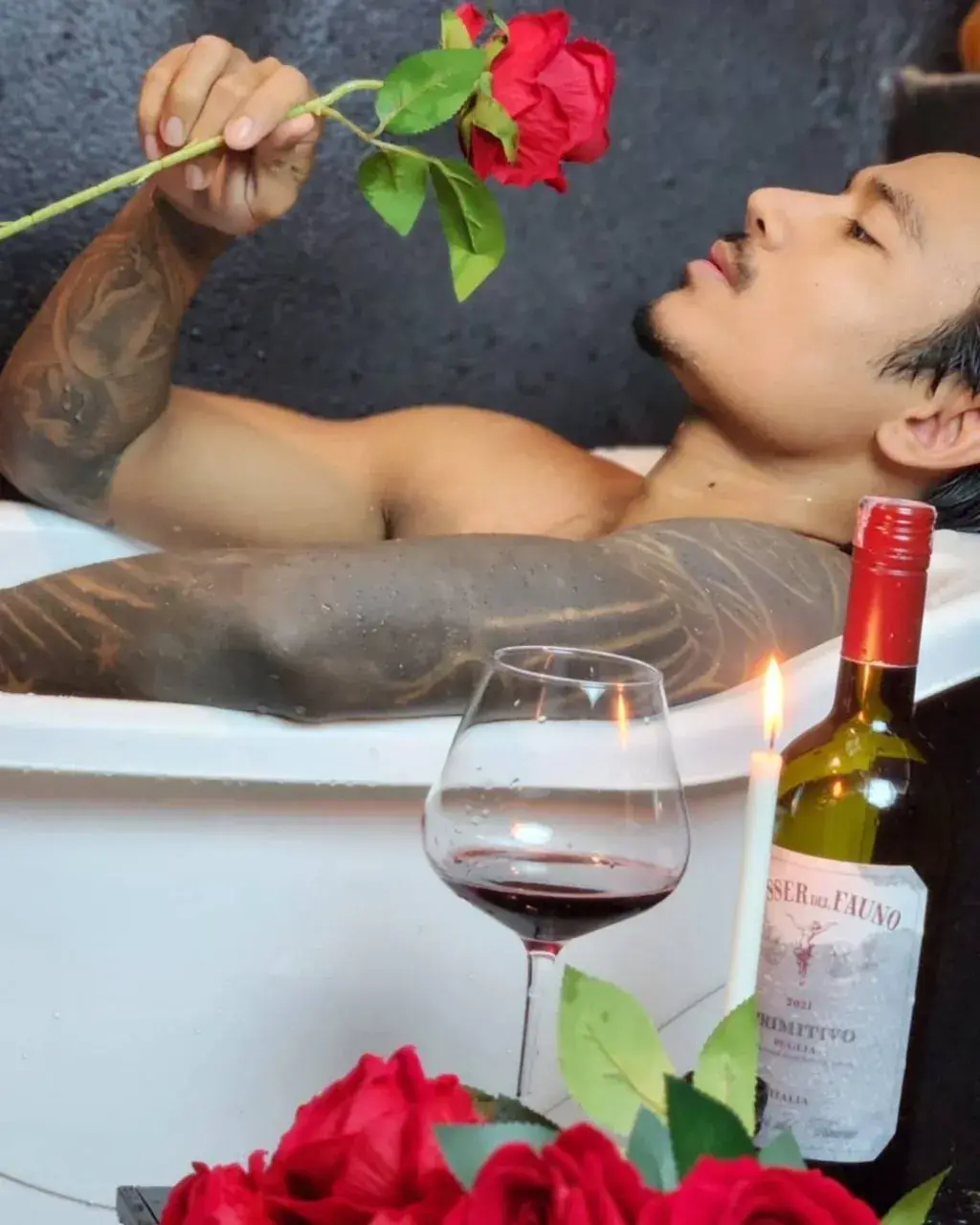 สักดอกใหญ่ๆมั้ยล่ะ