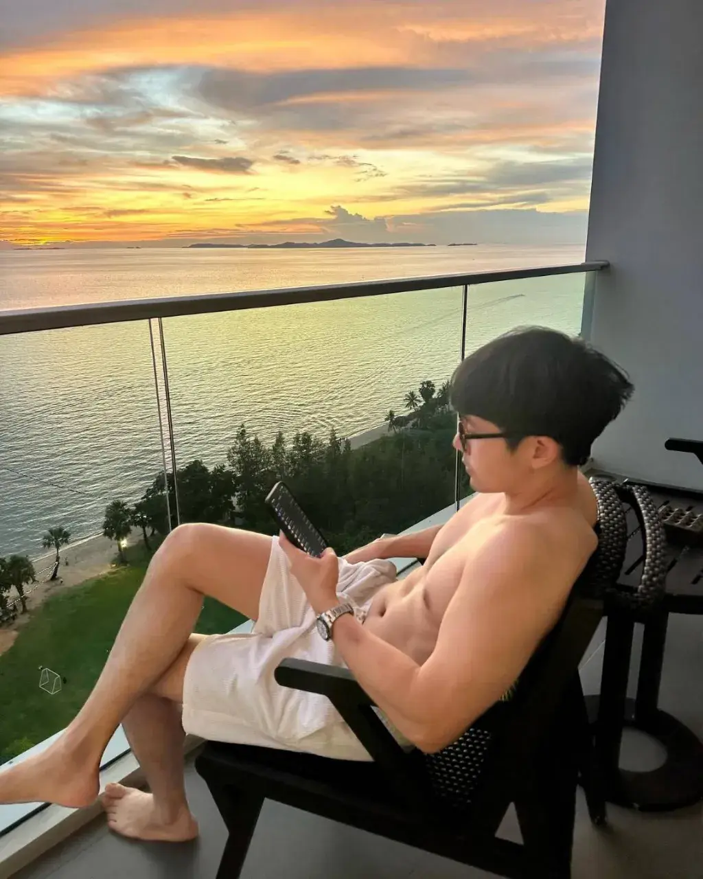 สักดอกใหญ่ๆมั้ยล่ะ