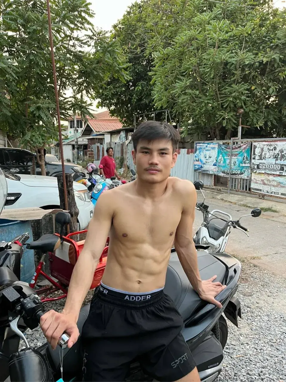 กระแทกมาเลยอ่าาาส์
