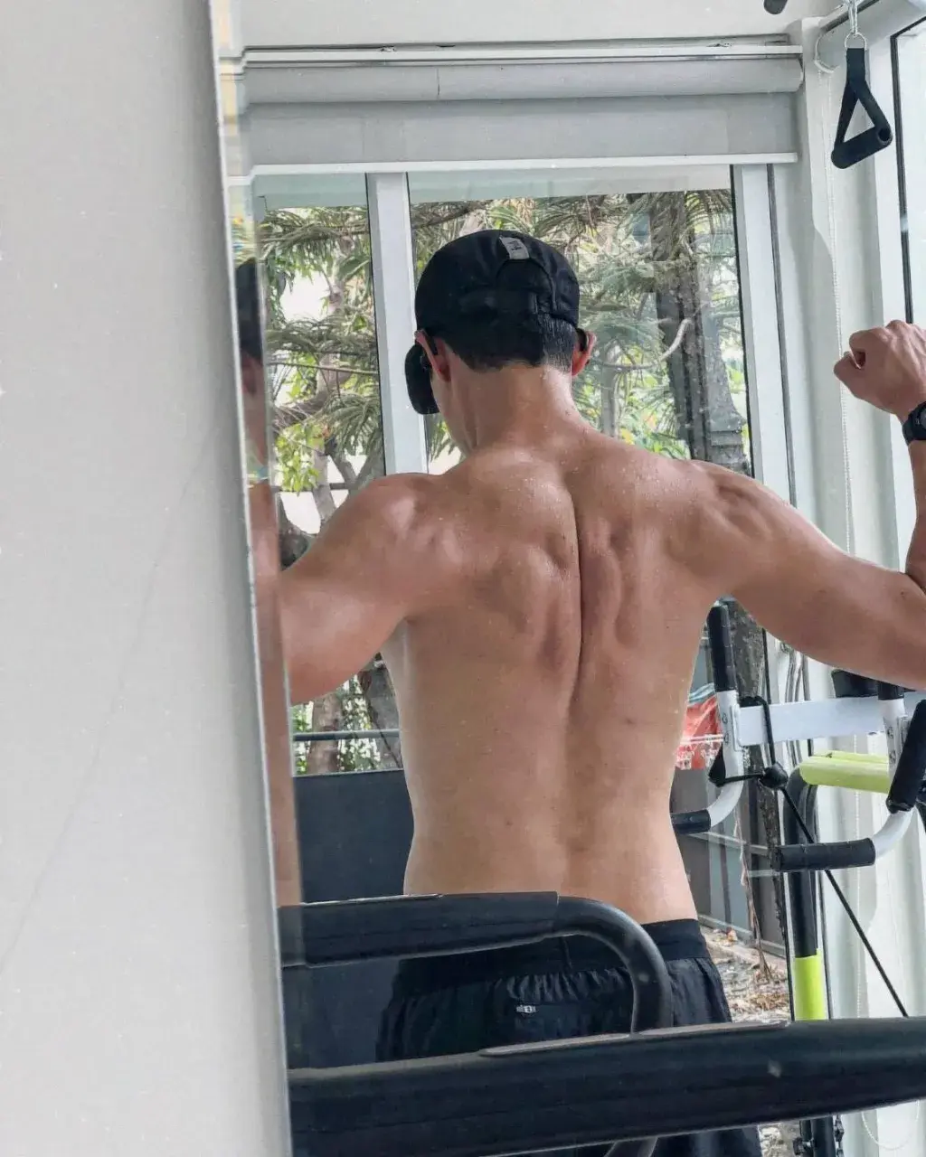 จ้องแบบนี้เสร็จคารู