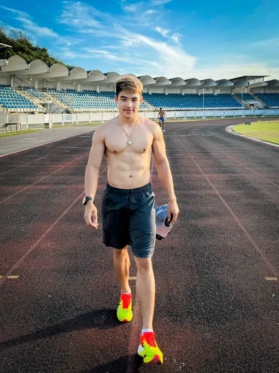 ตามเลียได้นะ