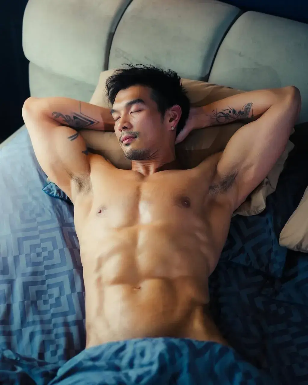 ลักหลับให้น้ำแตก