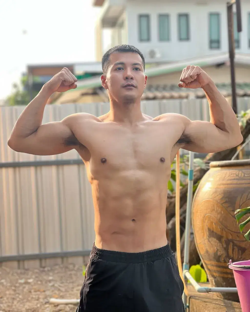 ลักหลับให้น้ำแตก