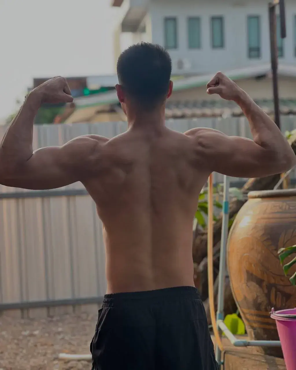 ลักหลับให้น้ำแตก