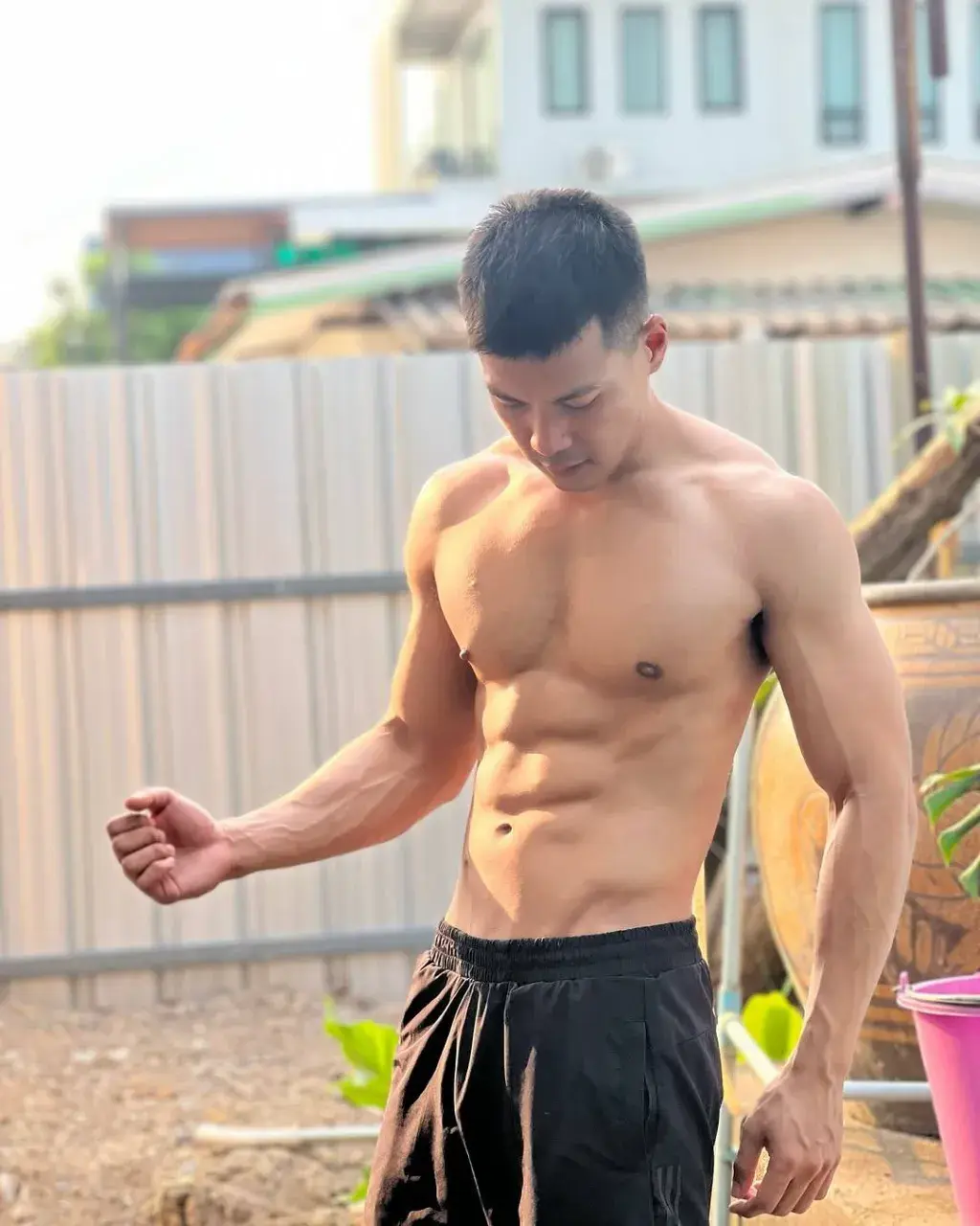 ลักหลับให้น้ำแตก