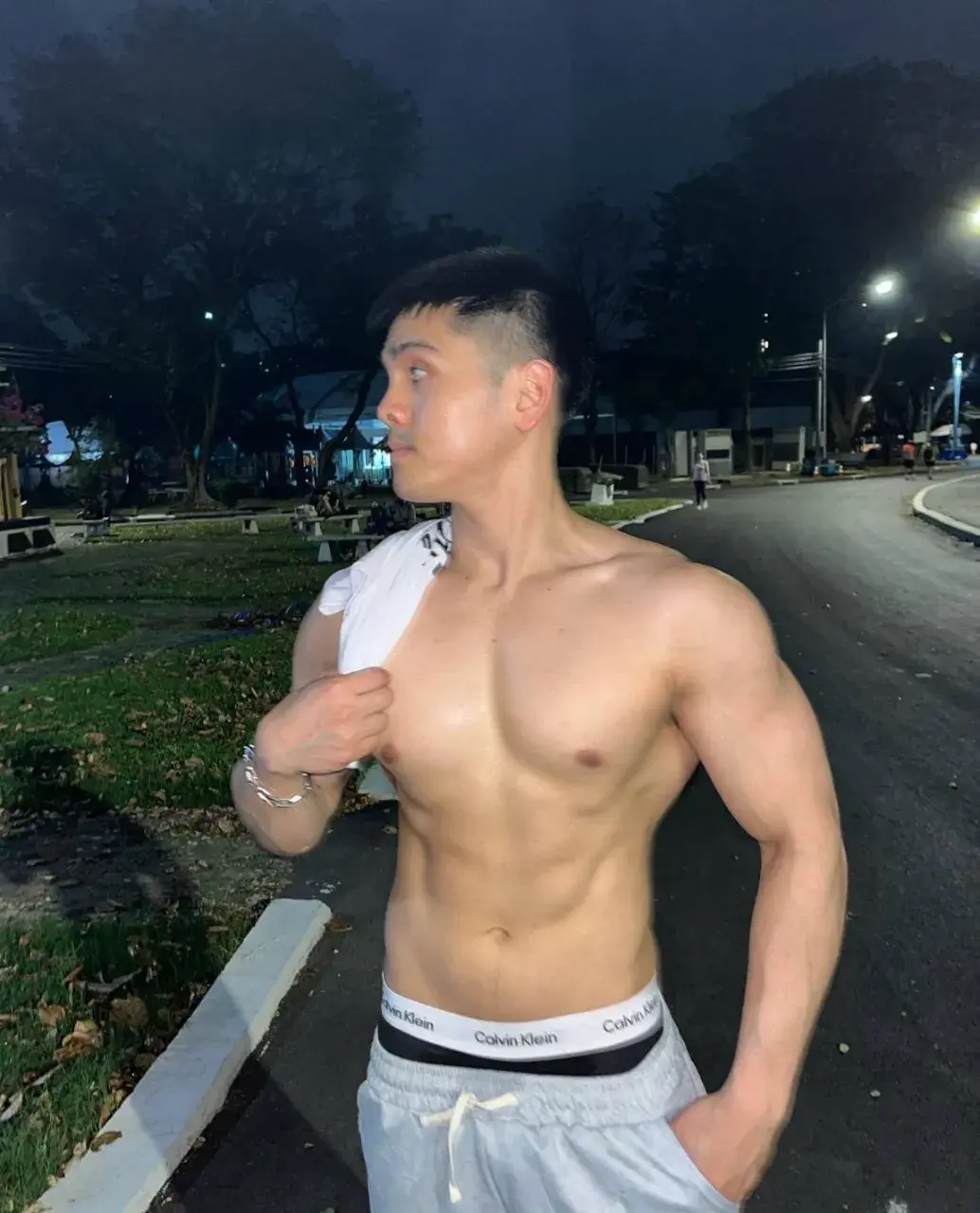 ผัวเขาเราแอบแซ๋บ