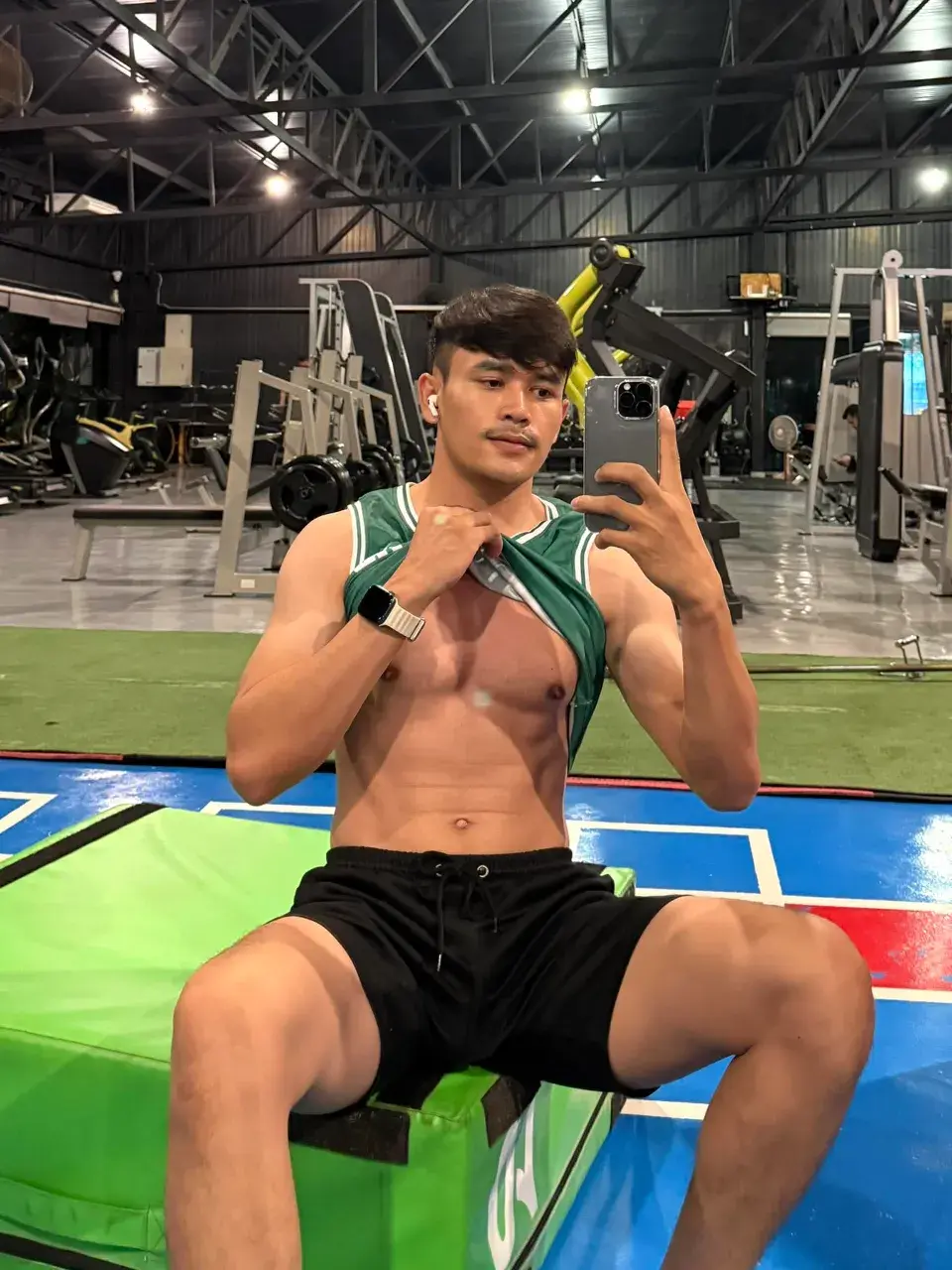 หิวนมจัง