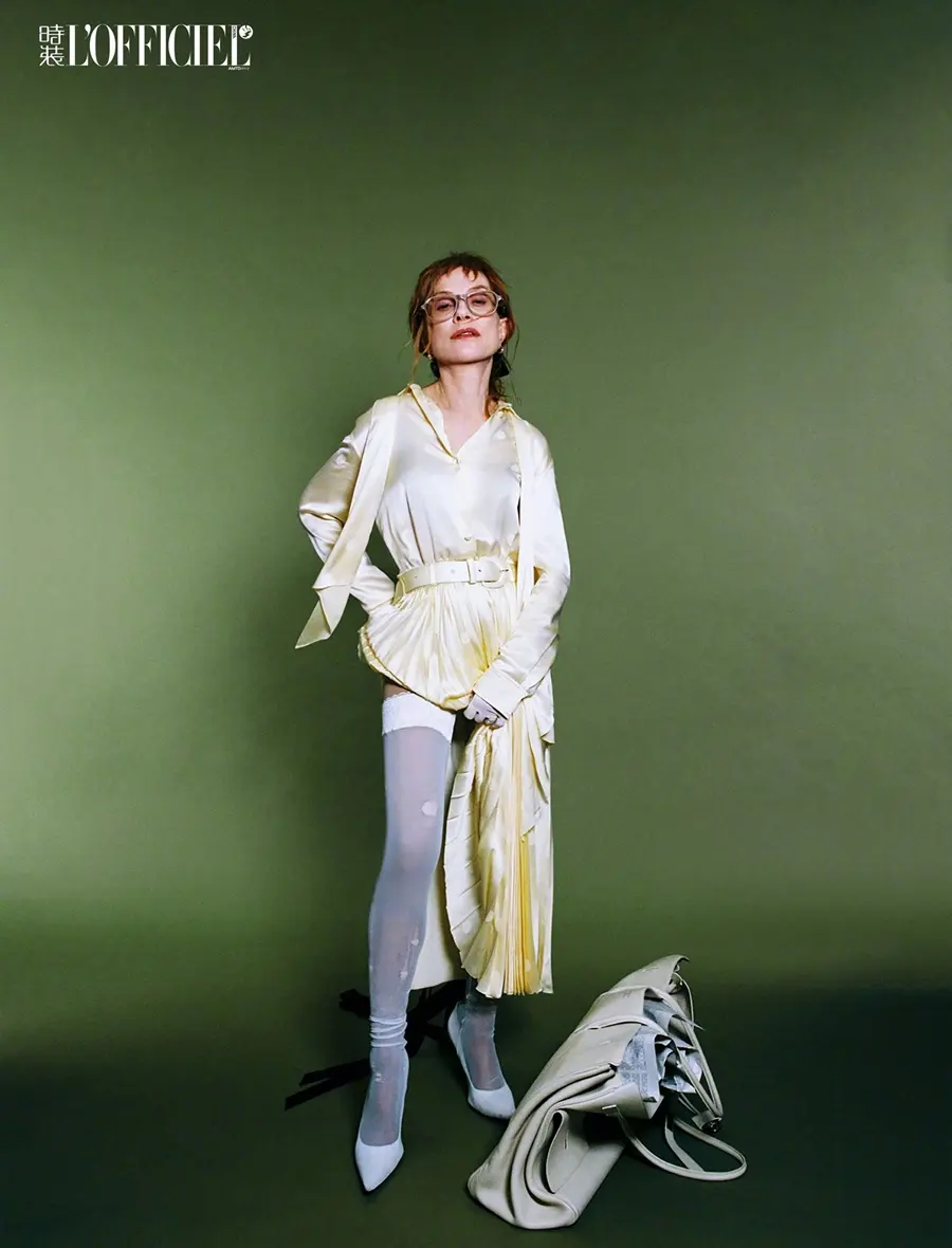 Isabelle Huppert @ L'OFFICIEL China February 2025