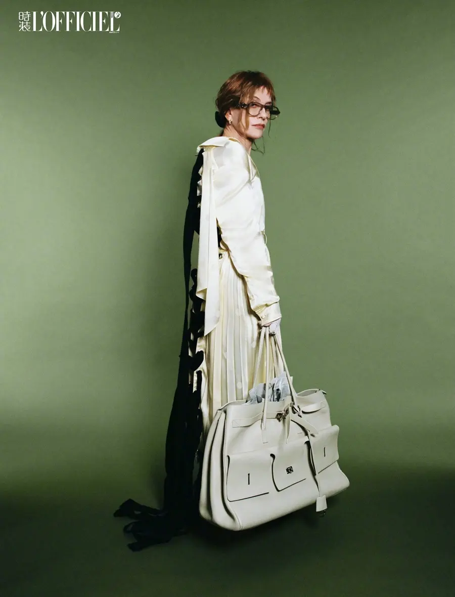 Isabelle Huppert @ L'OFFICIEL China February 2025