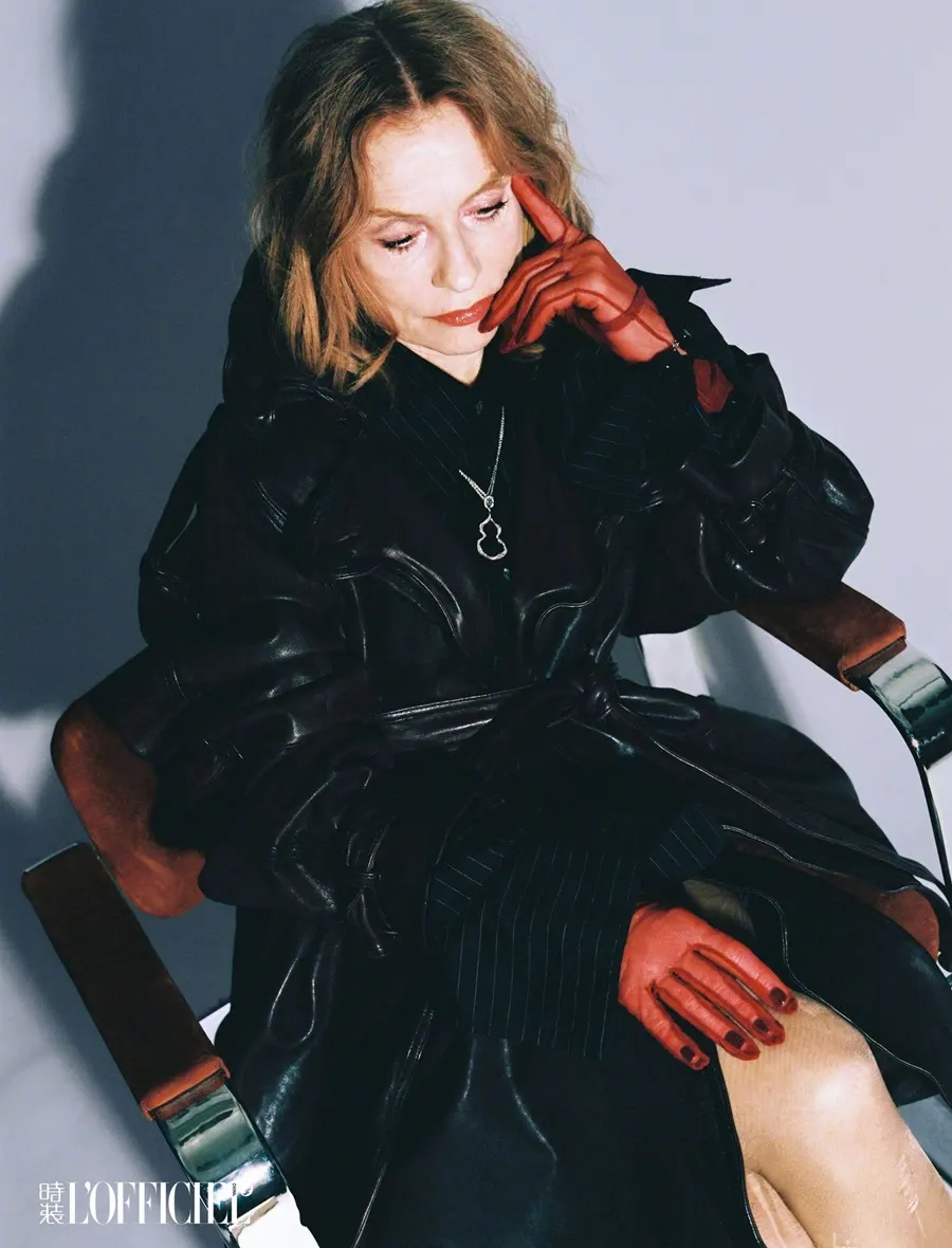 Isabelle Huppert @ L'OFFICIEL China February 2025