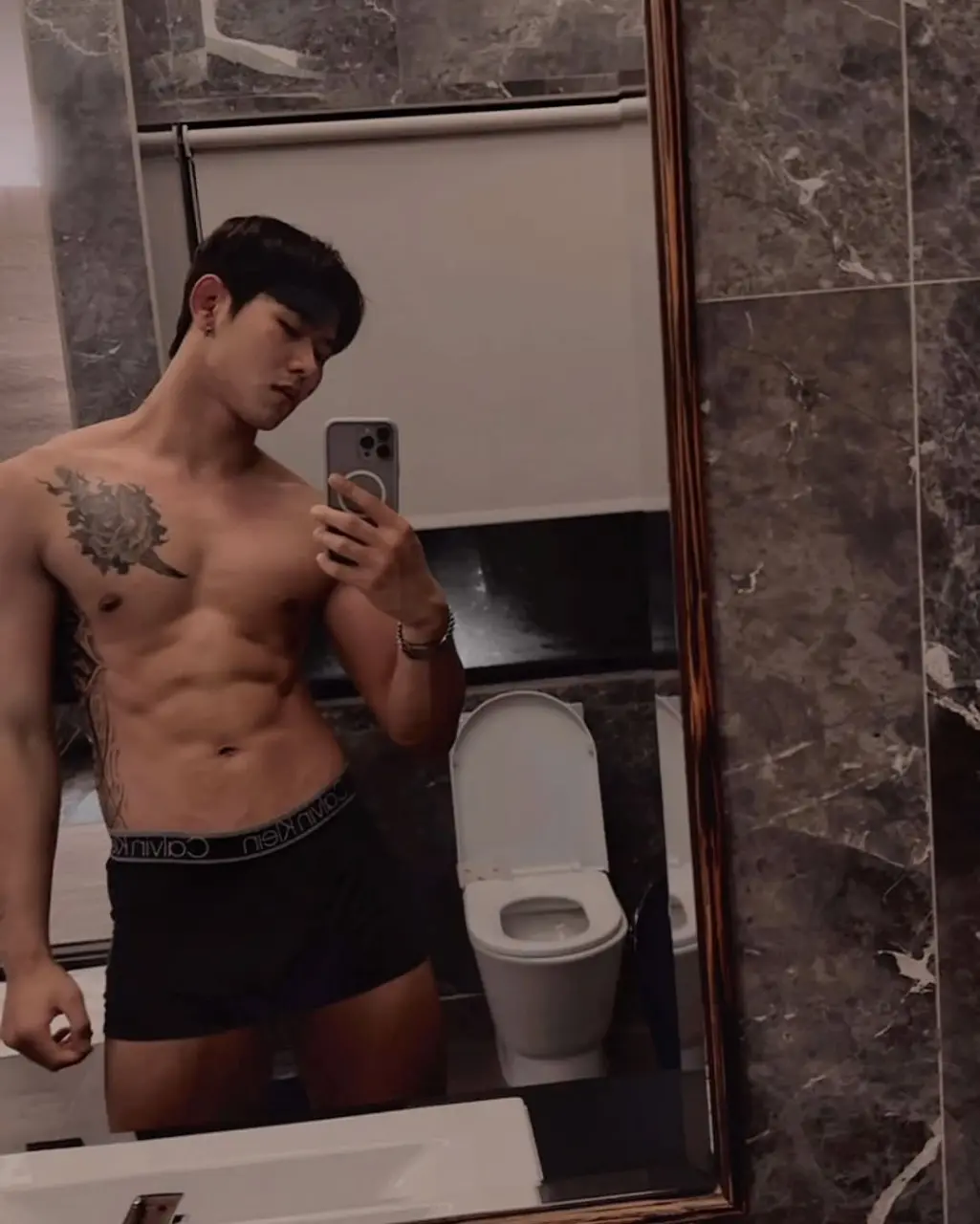 Wrestler & fitness coach : John Tsao