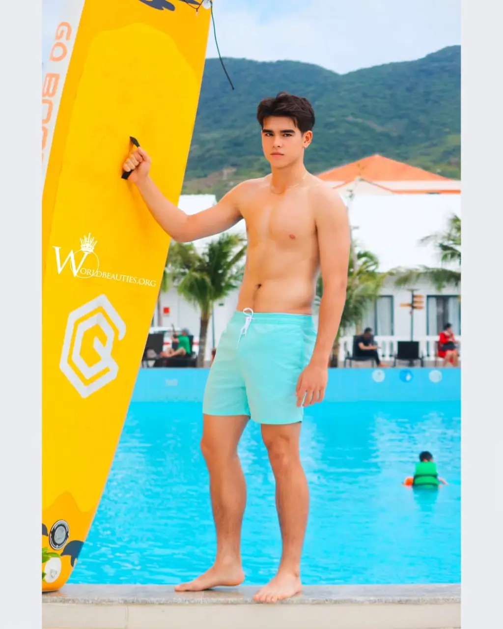 Swimsuit : Jirayu Jack Tucker