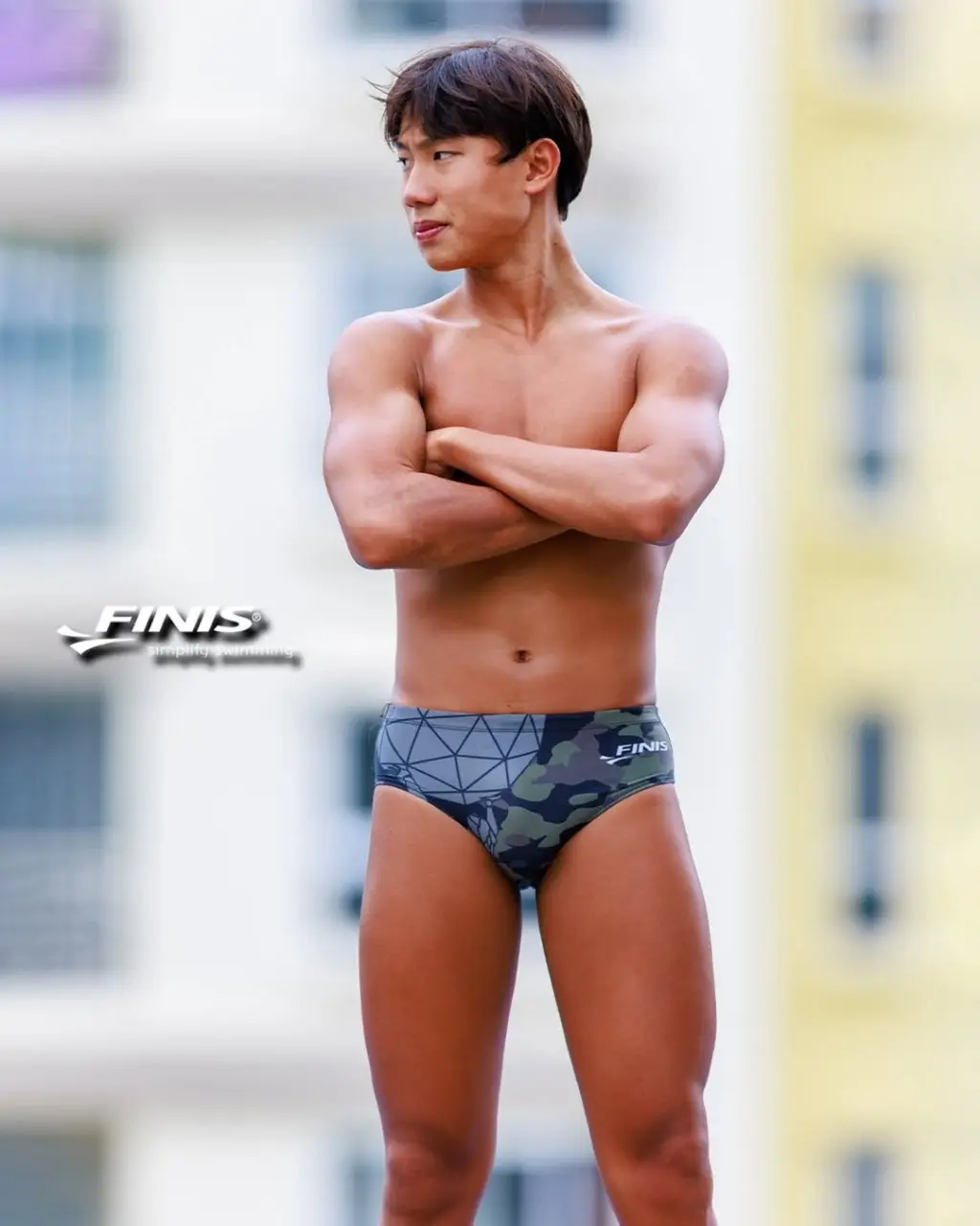 นักกีฬาว่ายน้ำหนุ่มน้อย 1