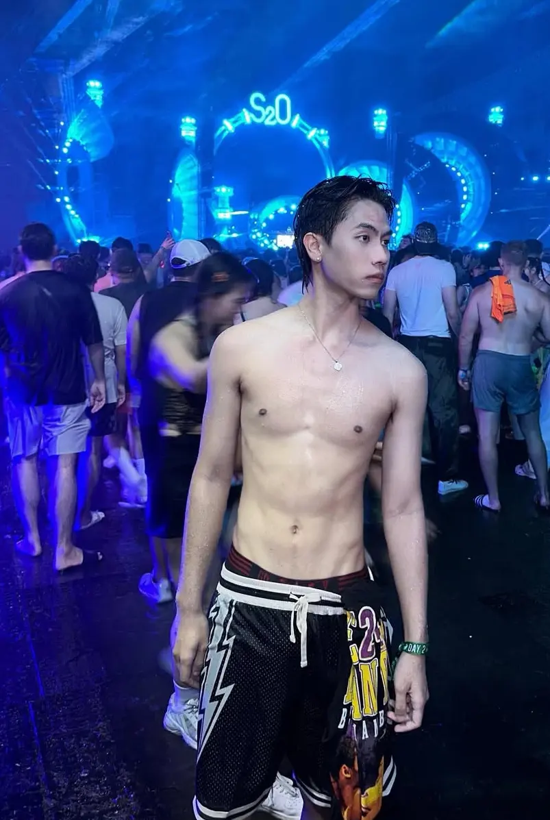 สงกรานต์ชื่นใจ