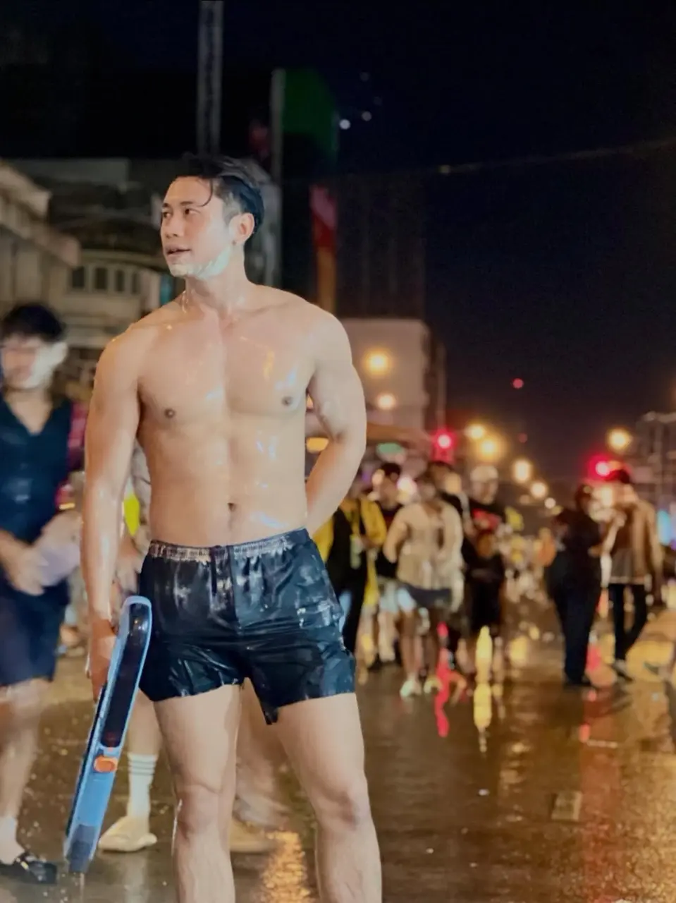 สงกรานต์ชื่นใจ