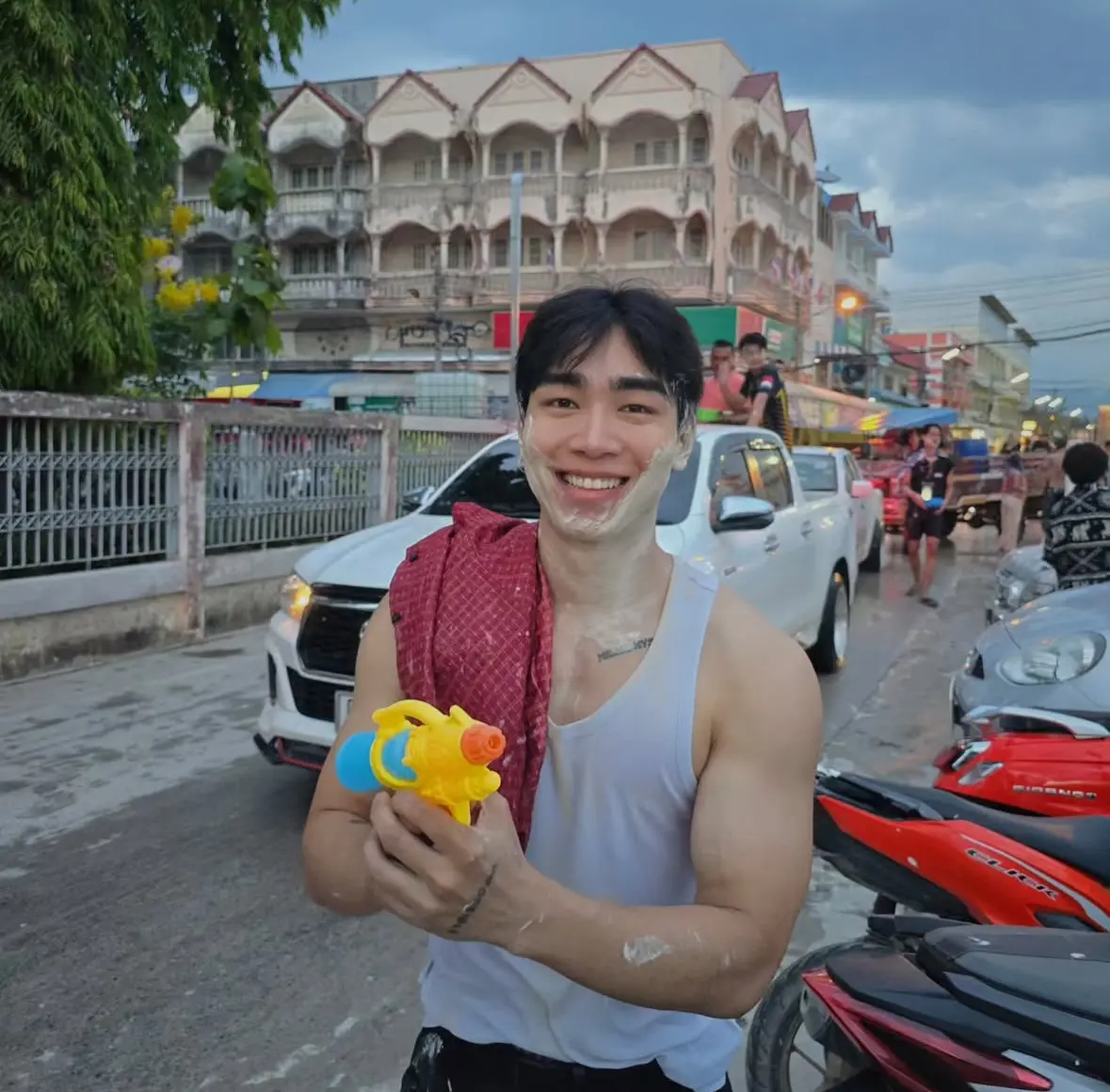 สงกรานต์เจนจัดจ้าน