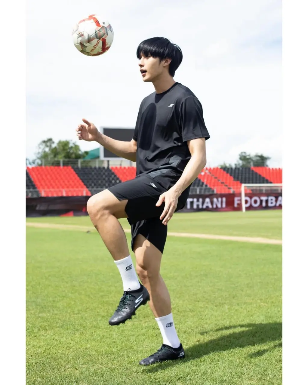 Thailand Soccer Player : Tee Wongsajaem