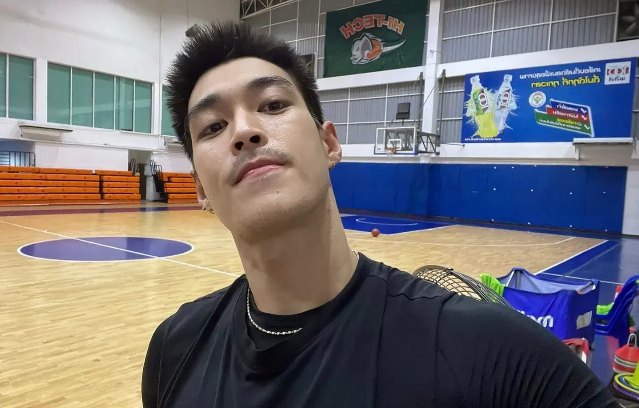 ขาวสว่างทำน้ำแตก