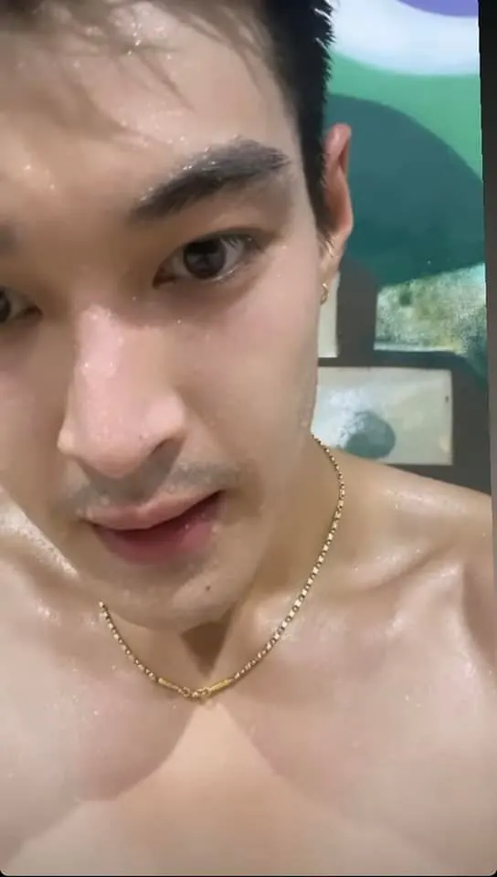 ขาวสว่างทำน้ำแตก