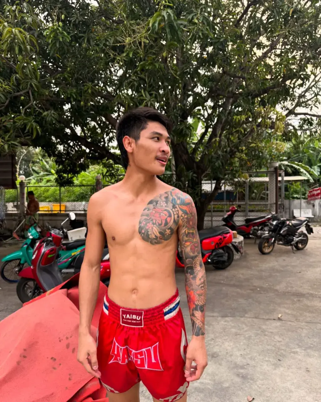 มวยให้สุดลำโค้ก