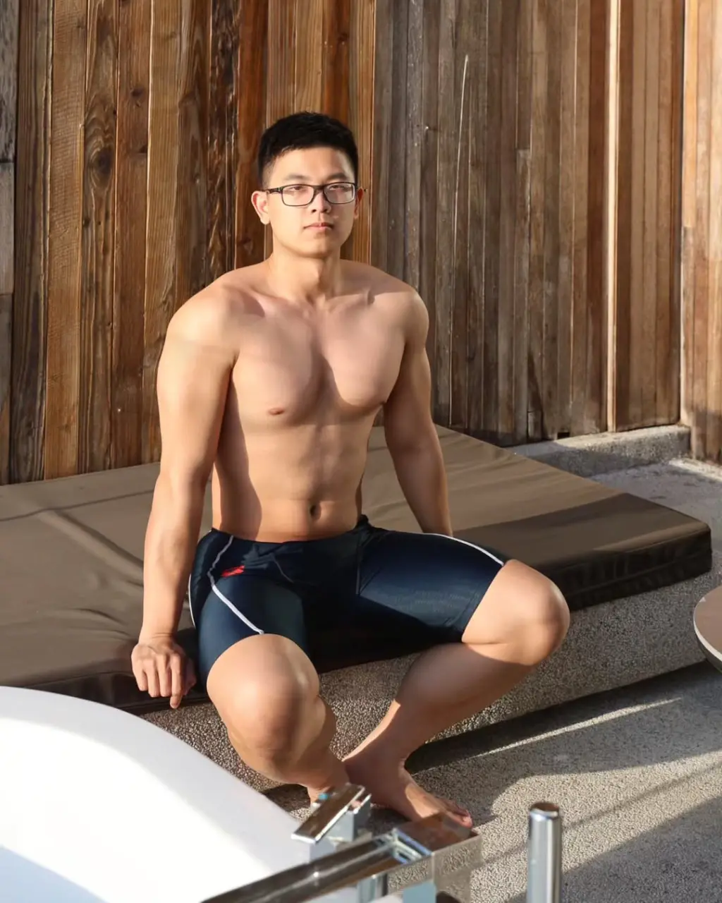 Sports-loving arts student : 小奕