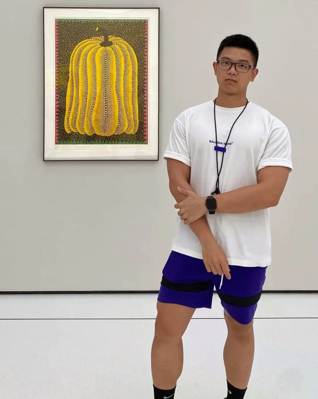 Sports-loving arts student : 小奕