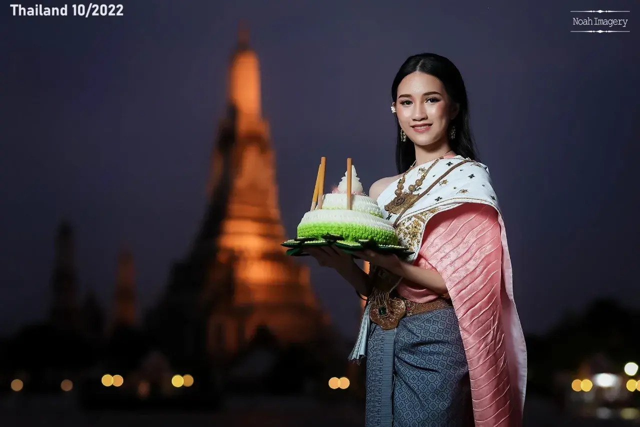 Lovely Lady in Loy Krathong 2022