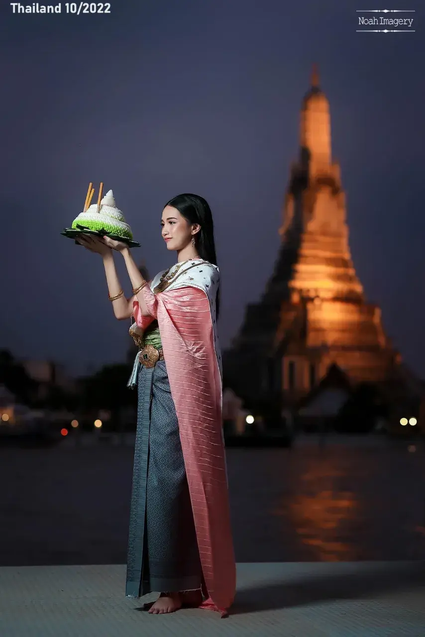 Lovely Lady in Loy Krathong 2022